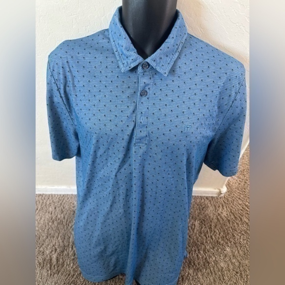 Men’s used Travis Mathew blue size XL polo golf shirt logo